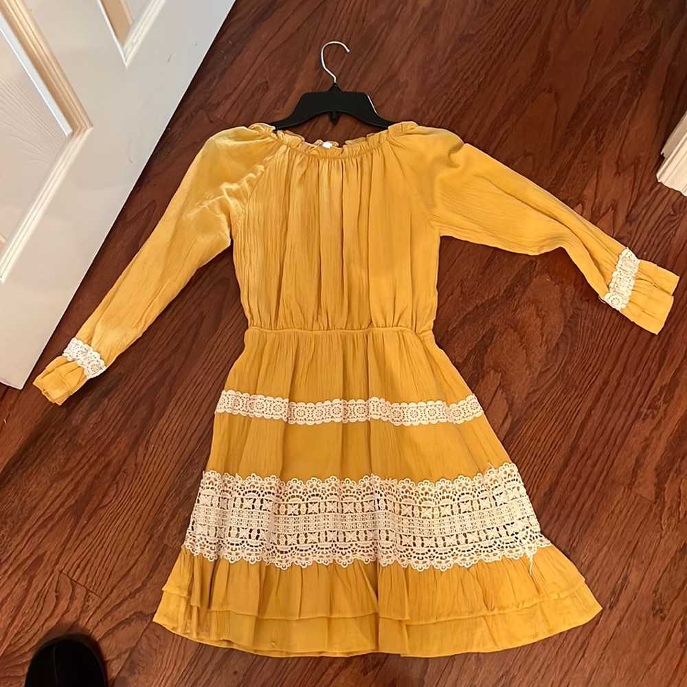 Fall dress in this gorgeous mustard color! Would be great for a family pic!